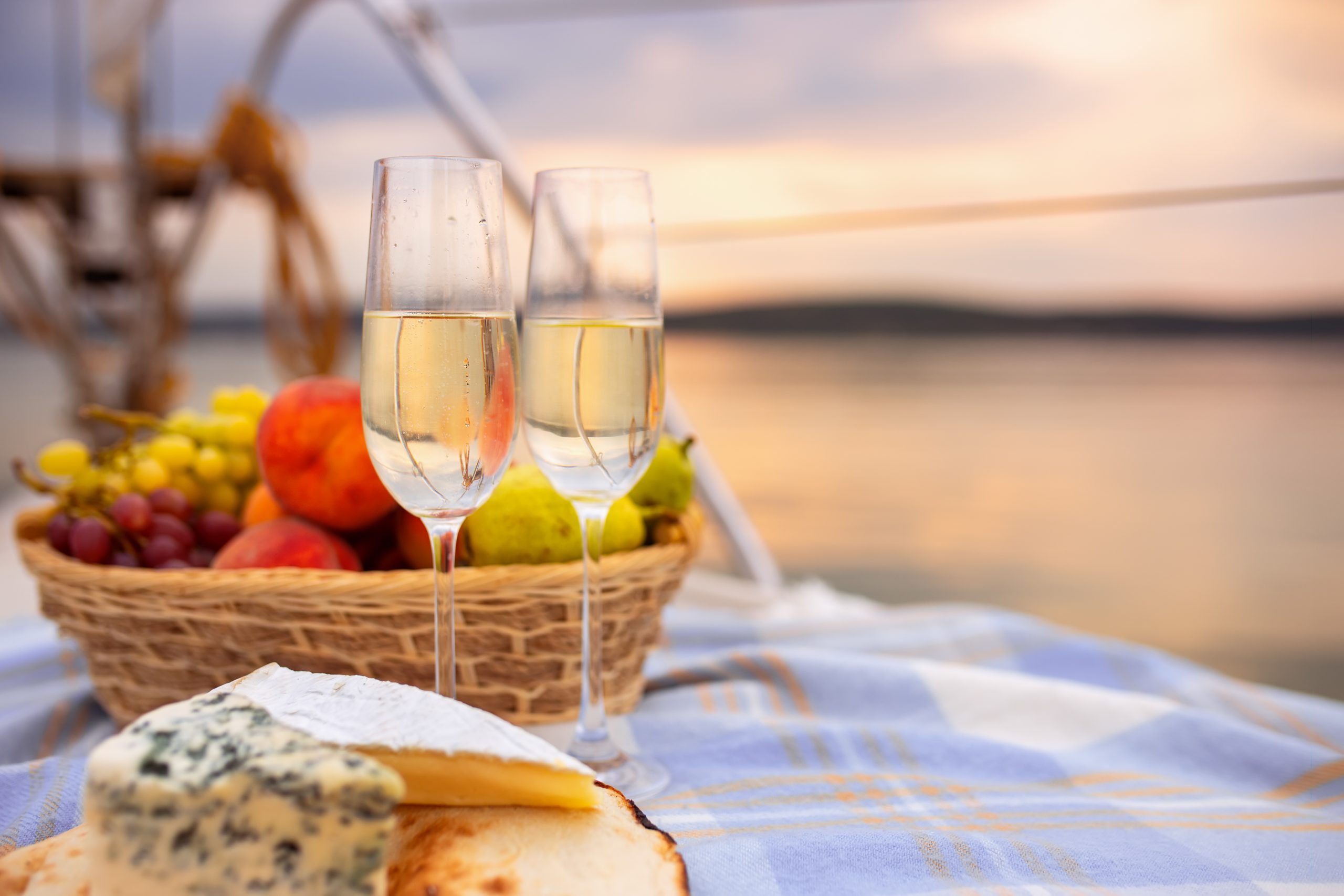Experience A Sunset River Cruise With Drinks In Melbourne