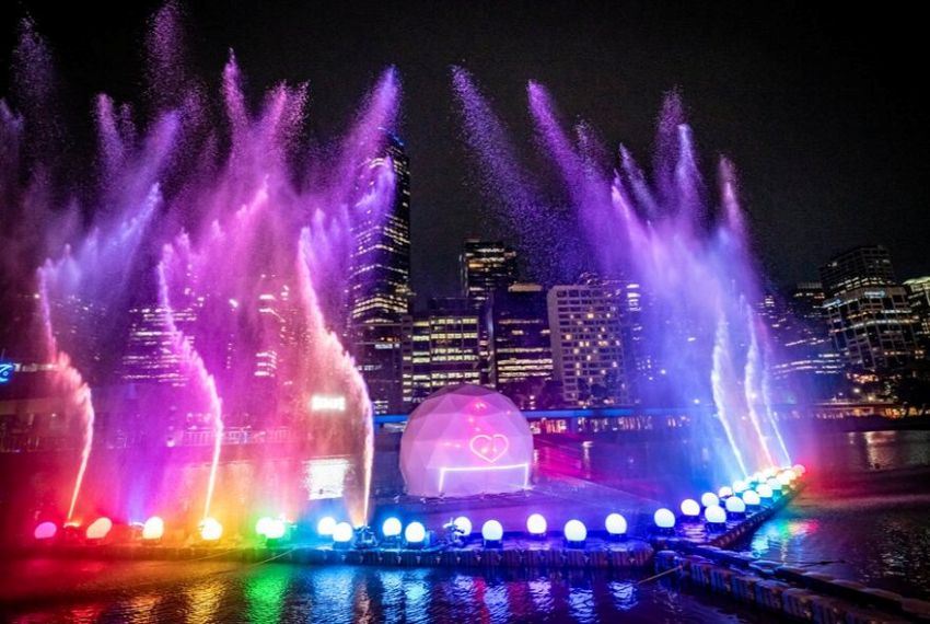 Crown-christmas-water-light-show